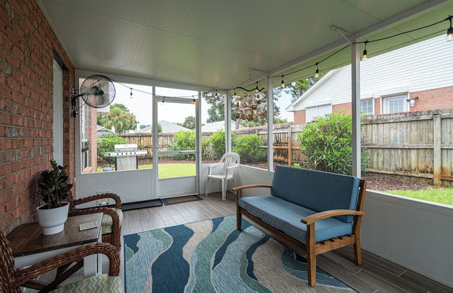 Renovated Home Near Beach and Shopping - Foto 41