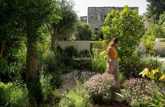 The Y House - Photo 68