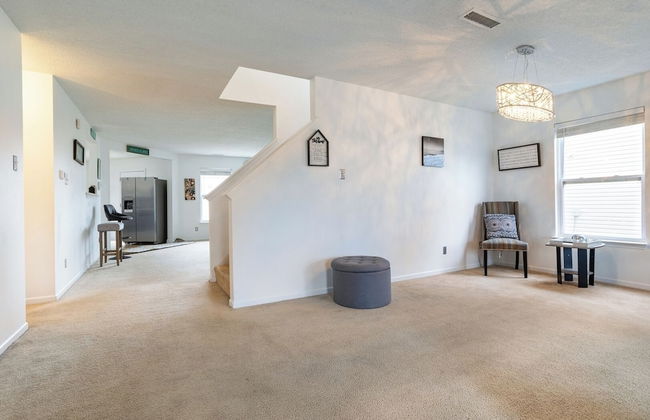 Spacious 4BR Home With Pool in Indianapolis - Foto 59