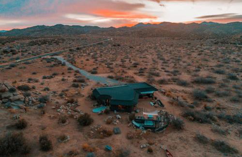 The Rockstar By The Cohost Company - Foto 1