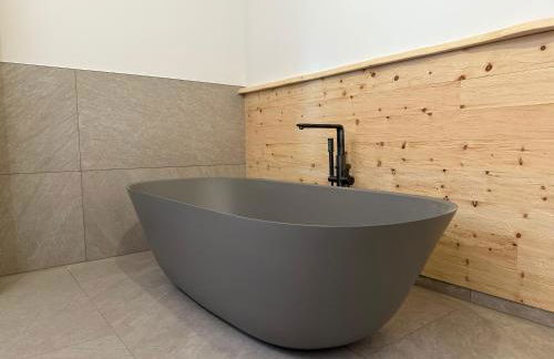 DAS BISCHOF - 5 exklusive Ferienwohnungen und 1 Doppelzimmer - 4x mit privater Zirben Sauna - Semmelservice & Hindelang PLUS - Foto 17