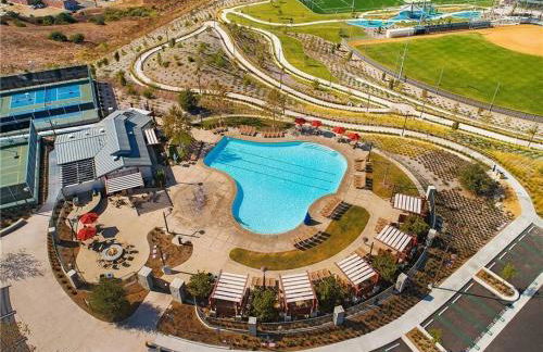 Dreamy Bloom Enclave Irivne LA RMV - Photo 28