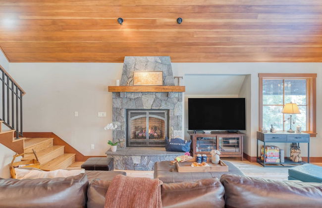 Ward Creek by Avantstay 5 Min Walk to Lake, Deck - Foto 11