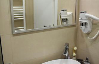 Villa Ana Apartments - Photo 36