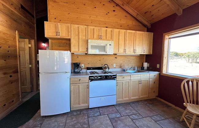 Mount Peale Country Inn and Cabins - Photo 35