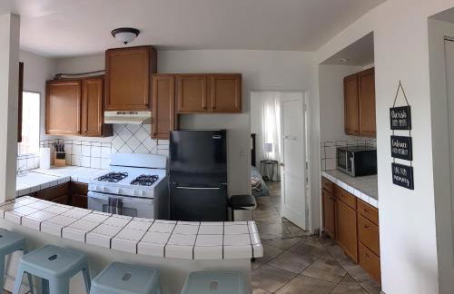 Centrally Located 2 Master Bedrooms to Explore all San Diego has to Offer - Foto 1