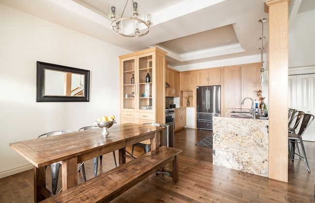 Rooftop Deck Walk to River Downtown Fire pit - Foto 22