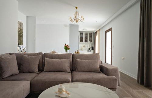 Majestic Manor with outdoor Jacuzzi by 8essentially - Foto 34