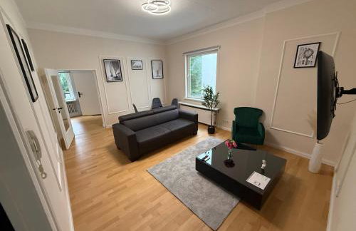 Weiße Villa - zentrale Apartments - nahe HBF & Altstadt - Foto 1