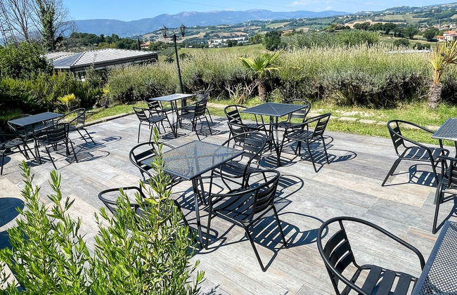 Spoleto Poolside - apt Sleeps 4 on Beautiful Campus - 1 km max Spoleto Central - Photo 57