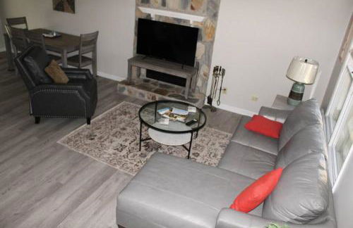 Cheerful 2-Bedroom, 2 bath with private parking - Foto 13