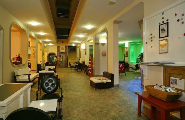 Hotel Bella Bravo - Photo 2