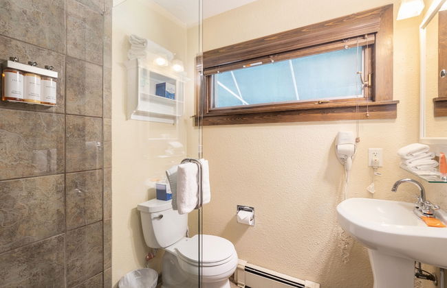 Manitou Lodge 1 1 Bedroom Hotel Room by Alpine Lodging Telluride - Photo 3