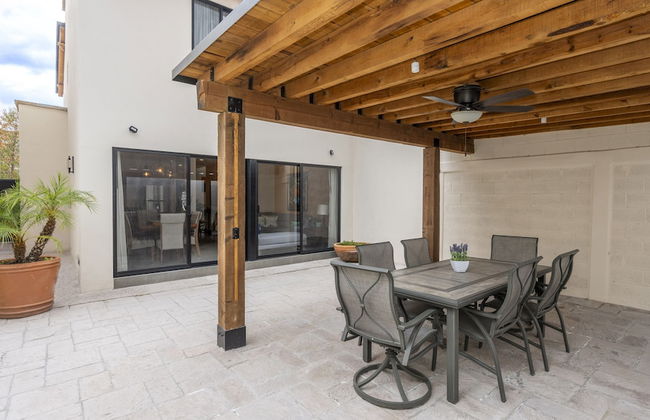 4BR Oasis with Pool & Gym at Nueva Escondida - Foto 27