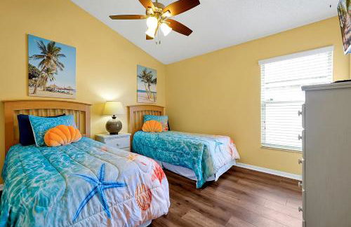 5BR Cottage w Pool & Hot Tub Near Disney - Foto 38