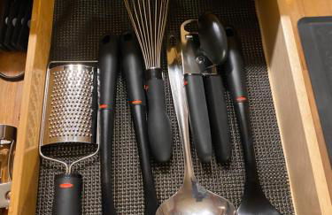 Entire house with Four Bedrooms, Hot Tub, BBQ, Private Backyard, FREE WiFi and Parking, near Seattle, EV - Foto 29