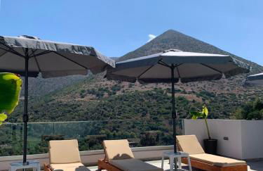 White Boutique Homes - Serenity - Photo 13