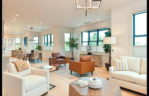 Mahar Homes - Plaza North on First - Foto 1