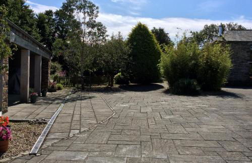 Re-imagined Stone Barns in the Country Near the Coast - Foto 9