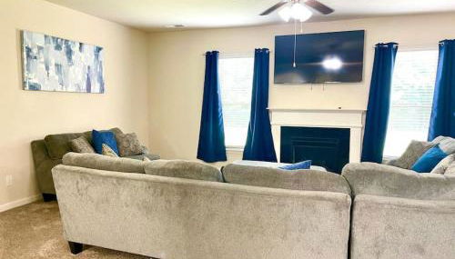 Spacious Home, Patio, Yard, WiFi, Near Speedway - Foto 2