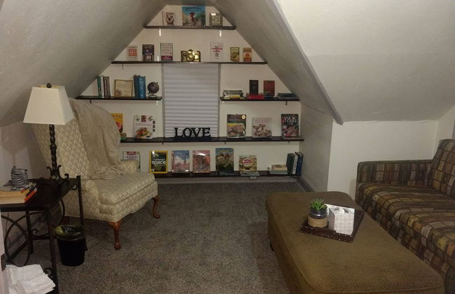 Beautiful Downtown Indy Guest Homes - Foto 39