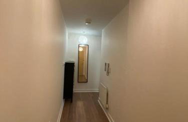 Central Milton Keynes hub one bedroom secured apartment - Foto 4