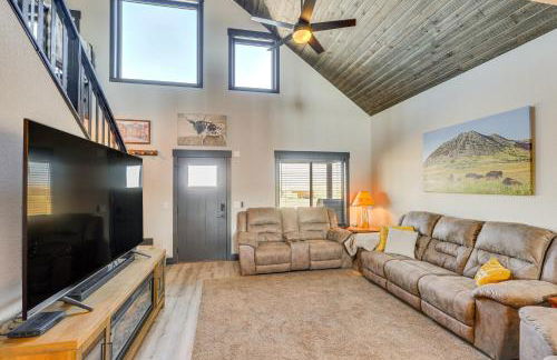 Balcony and Views Sturgis Twin Peaks Cabin - Foto 11