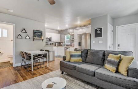 Vibrant Watermelon - Hot Tub, BBQ-Grill, King-Bed, Backyard, Parking - Foto 20