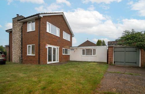 Sittingbourne Lodge, free car park - 4 Cars - Photo 22