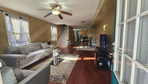 Two Story Queen Primary - Foto 2