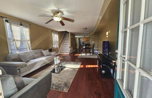 Two Story Queen Primary - Foto 2