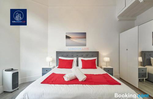 Last-Minute Reserve l Sleeps Up to 4 Guests l Flat 1 l One-Bedroom Apartment with King Bed and High Ceilings Near Camden by Live London Short Lets & Serviced Accommodation - Foto 18