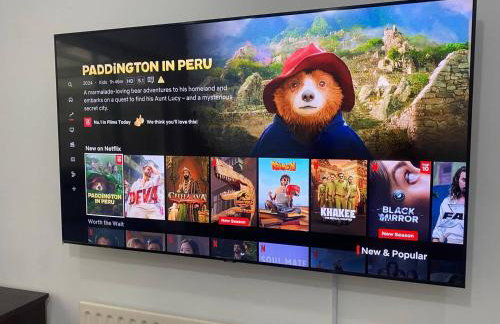 4 bedroom Home Family or Work Stay London - Photo 12