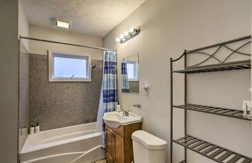 Lakewood Home with Yard about 8 Mi to Cleveland! - Foto 21