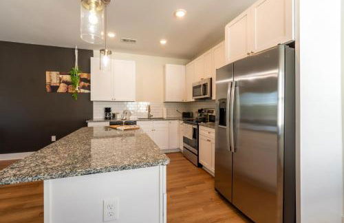 Brand New Downtown Beach Stay,WilmingtonPoolWiFi - Foto 10