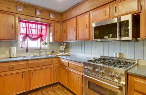 Dularge Grand Villa - Steps to Marina and Fishing! - Foto 8