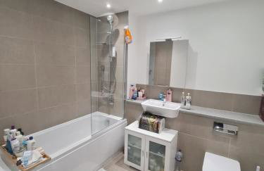 Wembley Stadium Comfort stay Cosy room with a view Concerts, matches and more - Foto 5