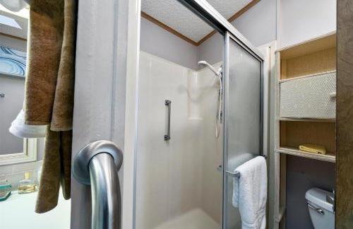 Lake Canal Accessible Family Home - Foto 13