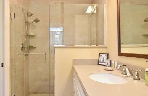 Beautiful Family Home Walk to Beach - Foto 15