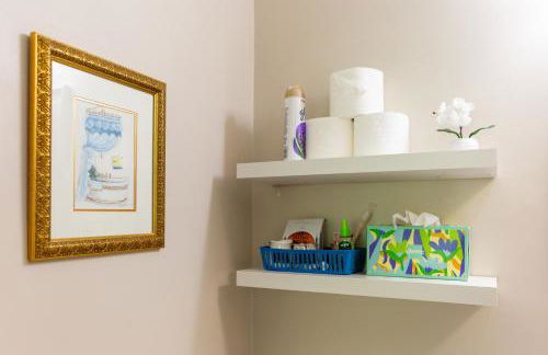 Spacious 2BR in Grand Old Home, Downtown Durham - Photo 26