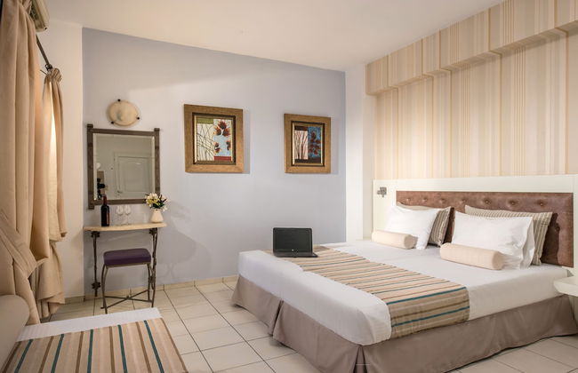 Bella Elena - Photo 15