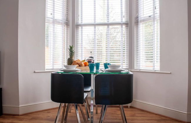 Apartment Ideal for Hospital by Nest Stays - Foto 29