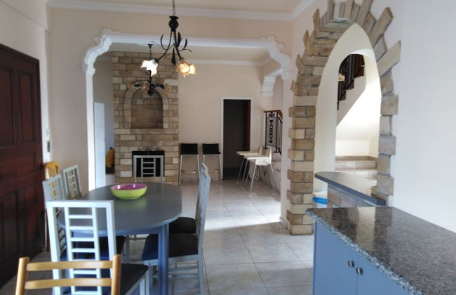 Huge ! Lovely! Private! Villa in The Heart Of Coral Bay! Car Not Essential ! - Photo 10