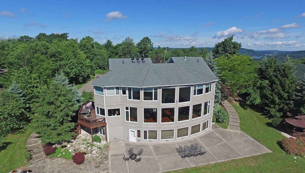 On Top of the World - Foto 1, Imagen principal