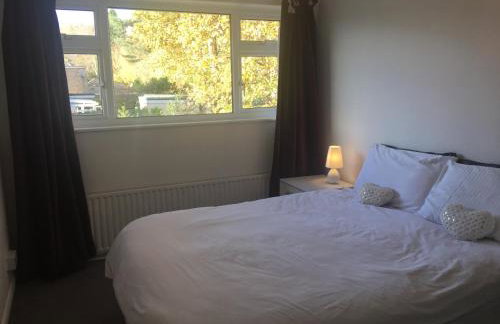 A Home from Home -2 Bed Flat & Free Driveway Parking - Foto 24
