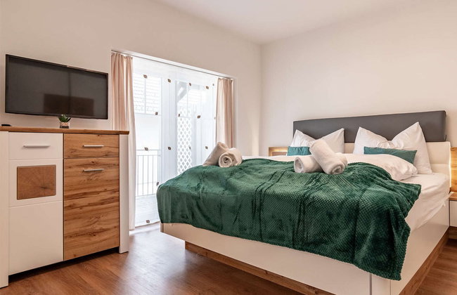 Lakeside Village 22 - Photo 4