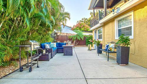 Tropical escape with fire pit near airport & stadium - Foto 3