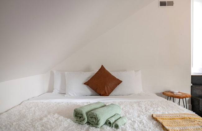 NEW Luxe Pet Friendly Free Parking Downtown - Foto 73