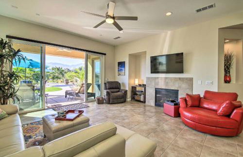 Modern Desert Princess CC Villa with Pristine Yard! - Foto 3