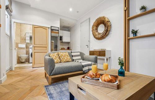 Eiffel Tower & Champs-Elysees - Paris Vacation Rentals - Foto 9